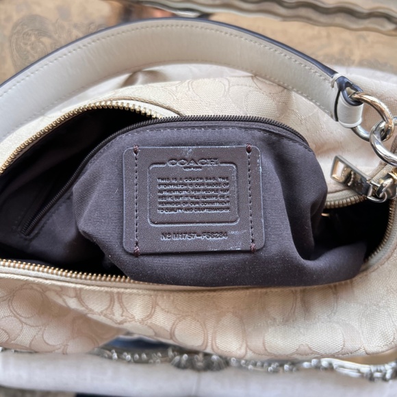 Coach monogram fabric hobo purse - Picture 8 of 9